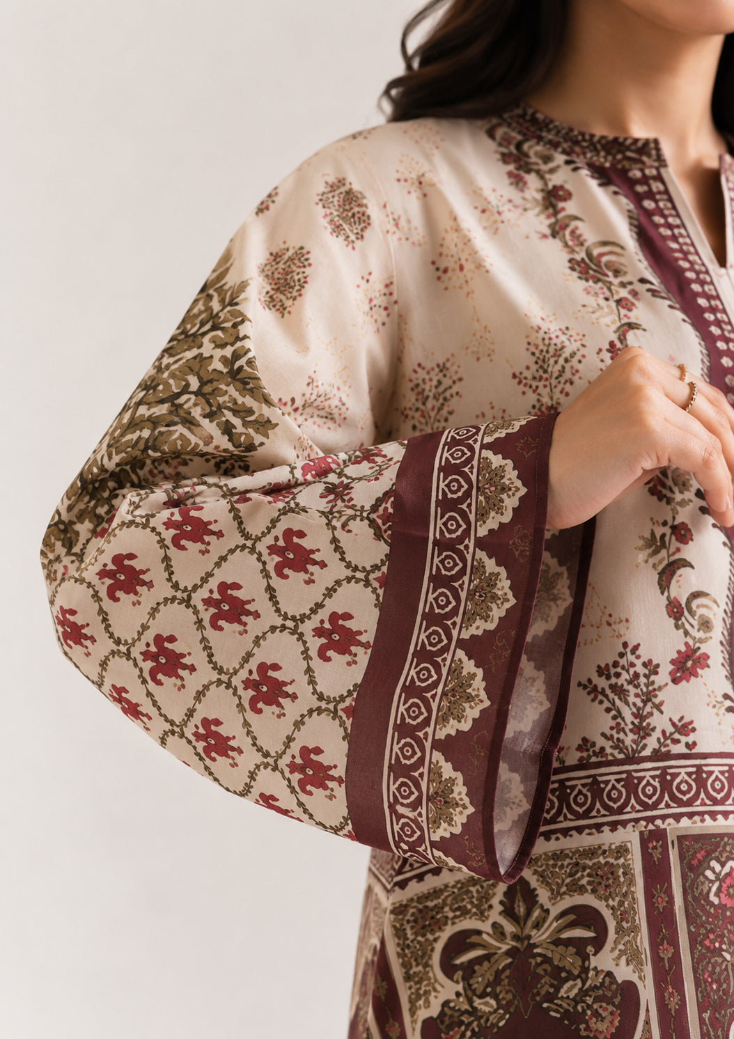 Saman: 2 Piece Printed Farshi Suit