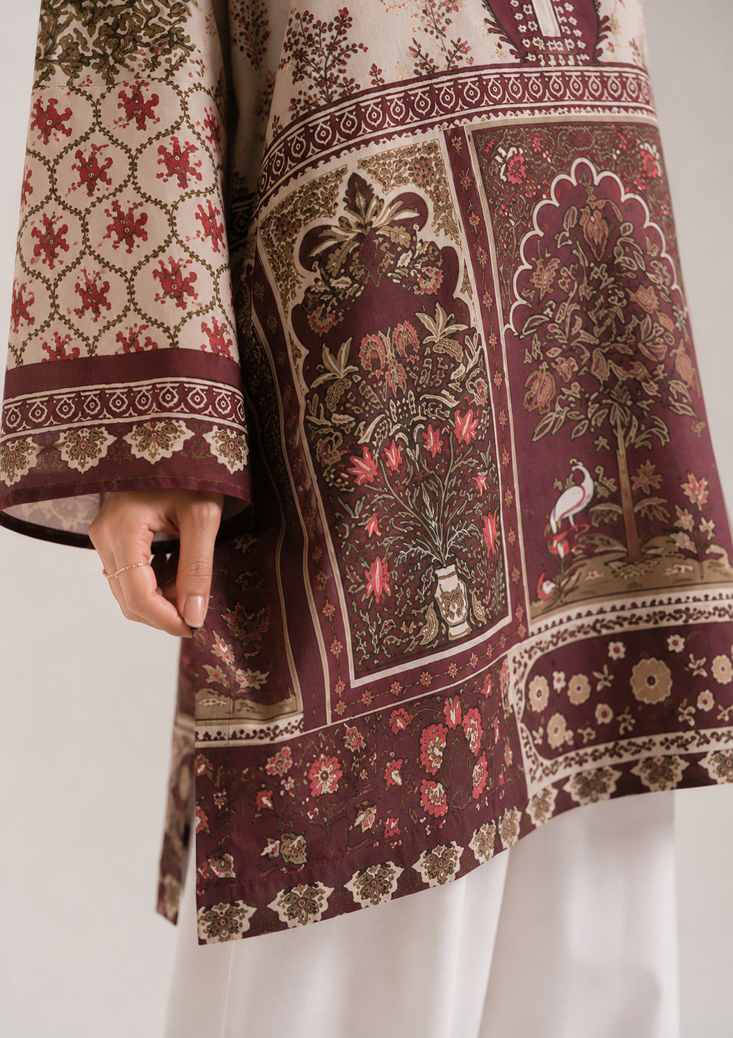 Saman: 2 Piece Printed Farshi Suit